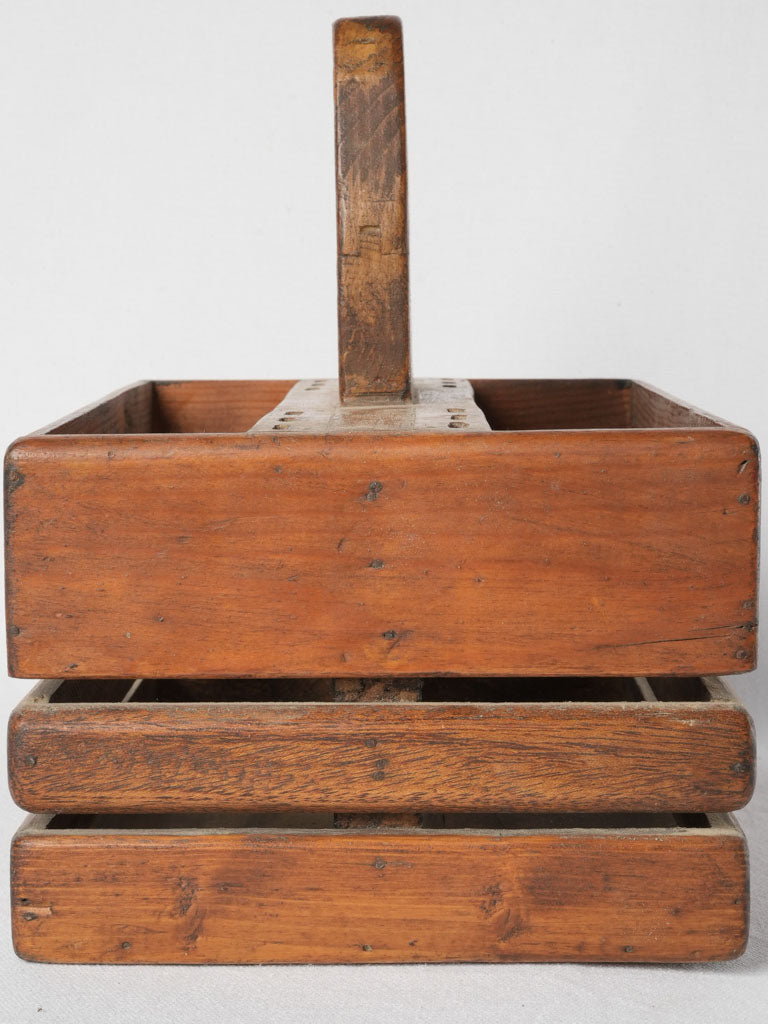 Weathered farmhouse culinary organizer