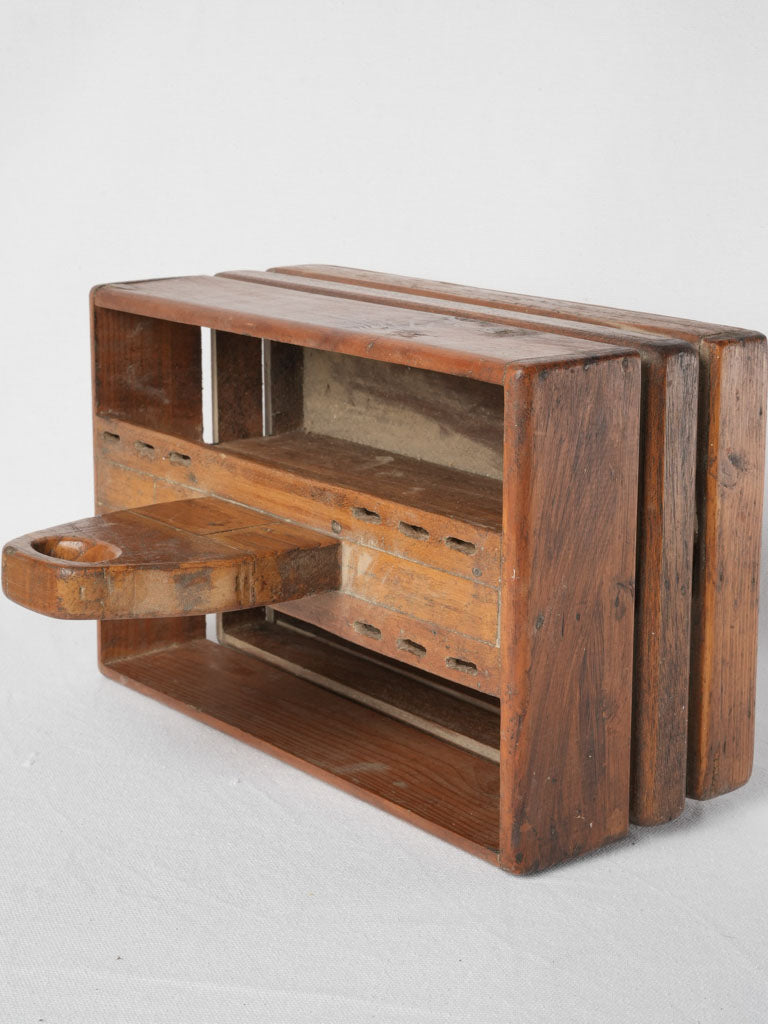 Antique-style table serveware caddy
