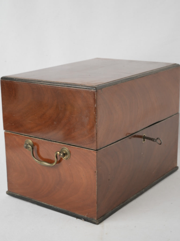Elegant vintage wooden whisky travel case