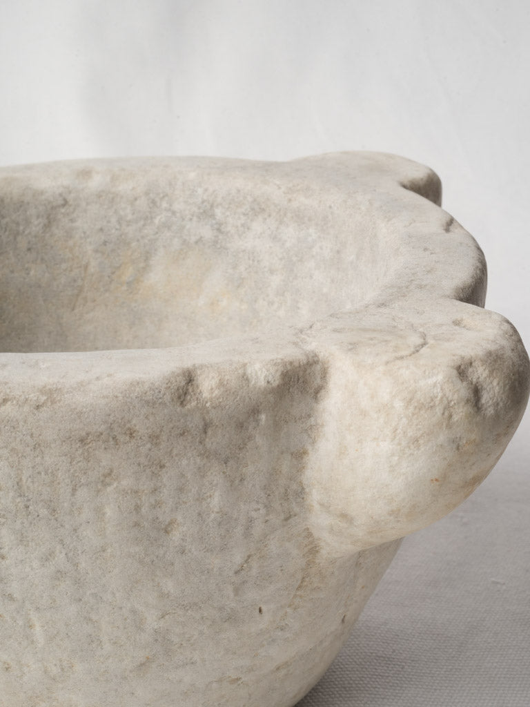 Petite quadrilobed culinary tool