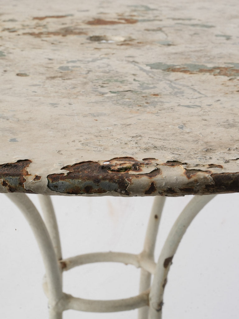 Refined antique ironwork table  