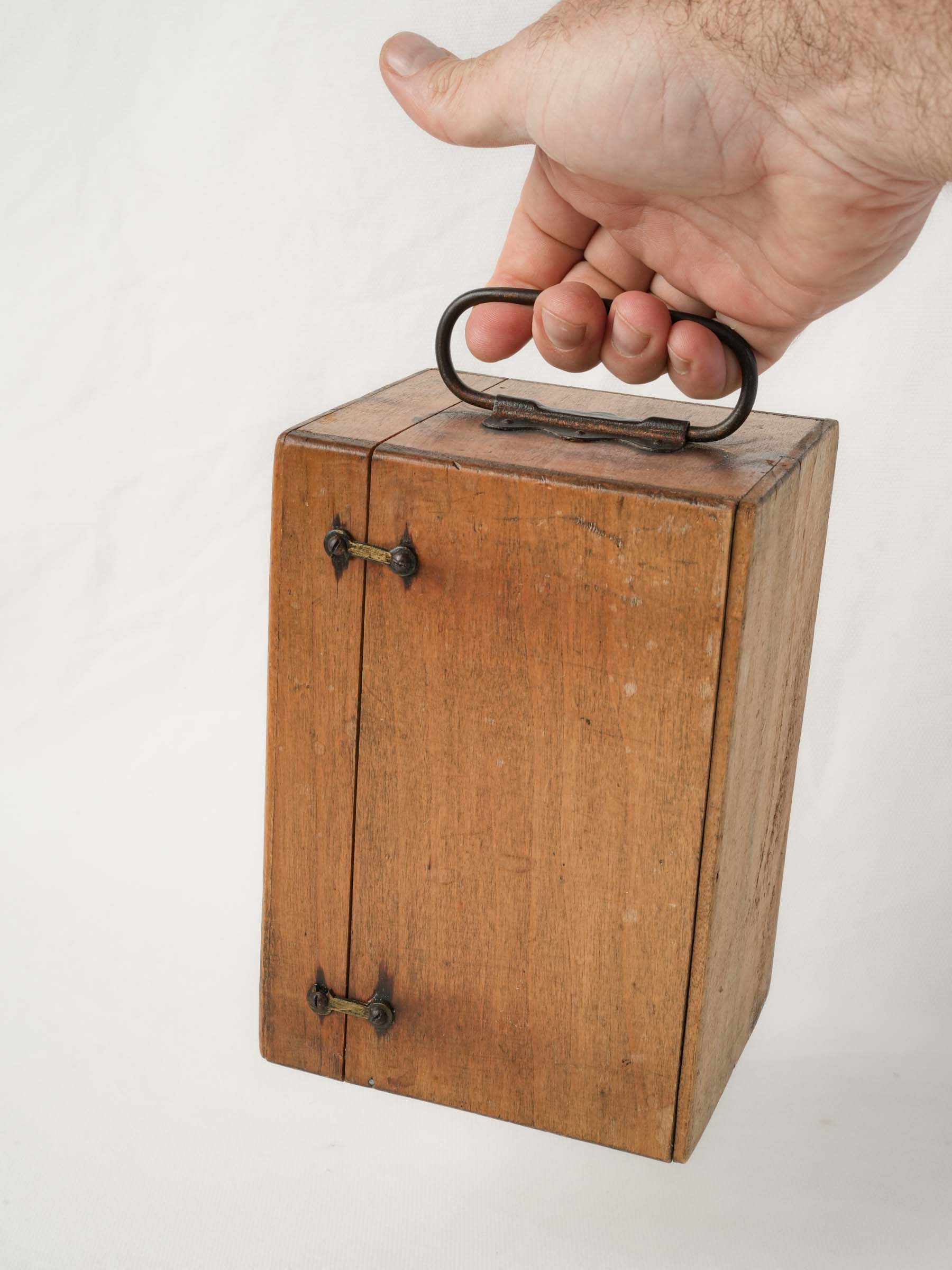 Vintage wooden box w/ latches