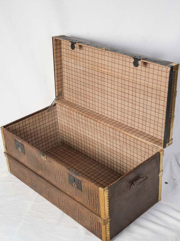 Textured leather-clad coffee table trunk