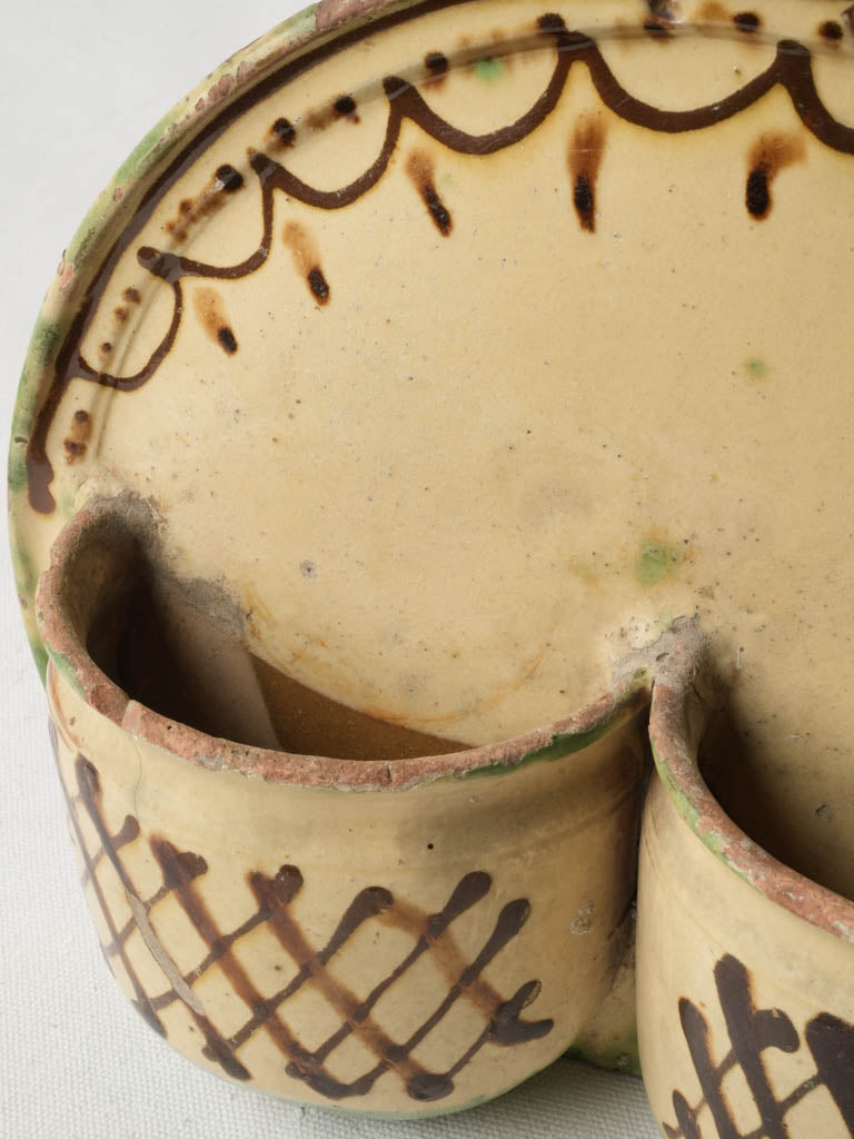 Decorative perforated double-bowl drainer