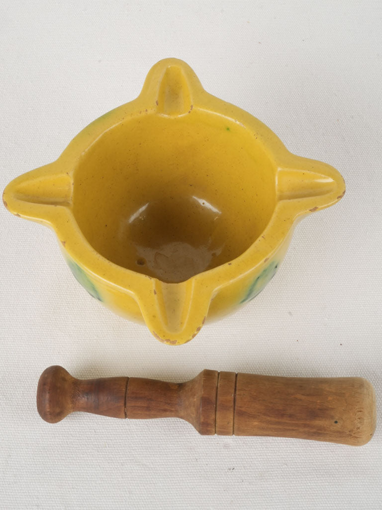 Durable ceramic French mortar ensemble