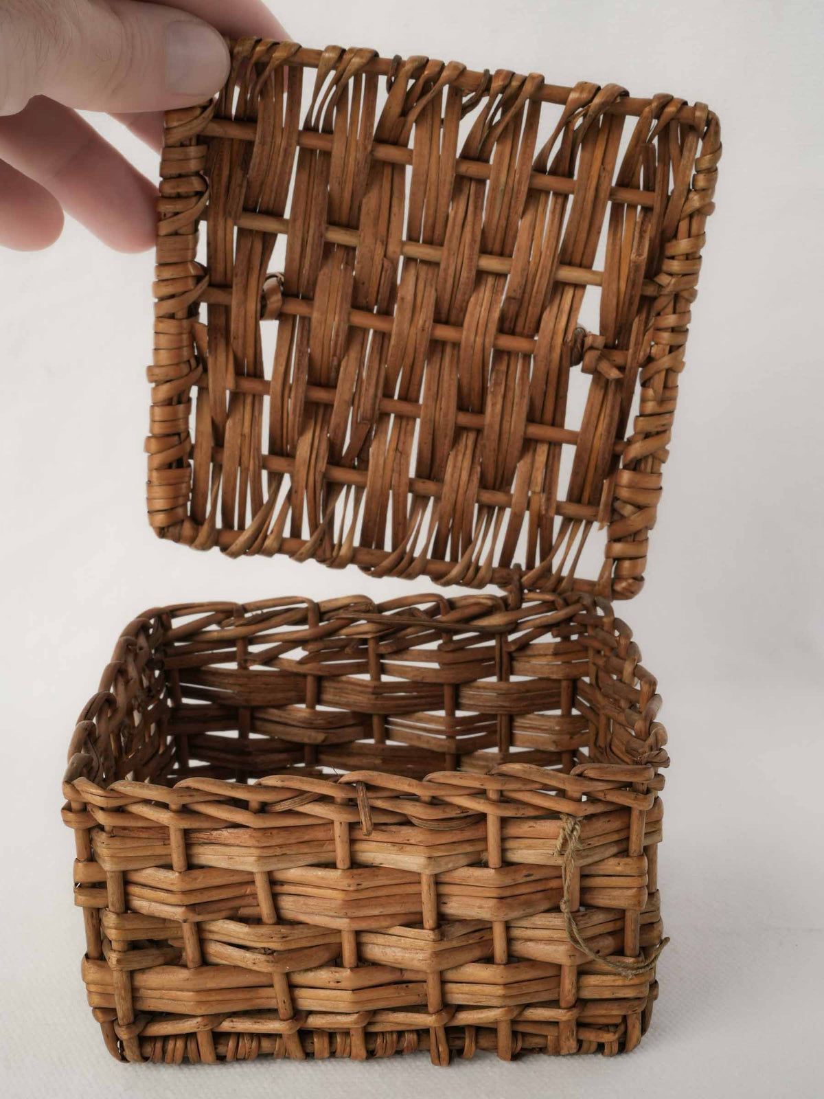 Small vintage wicker trinket box