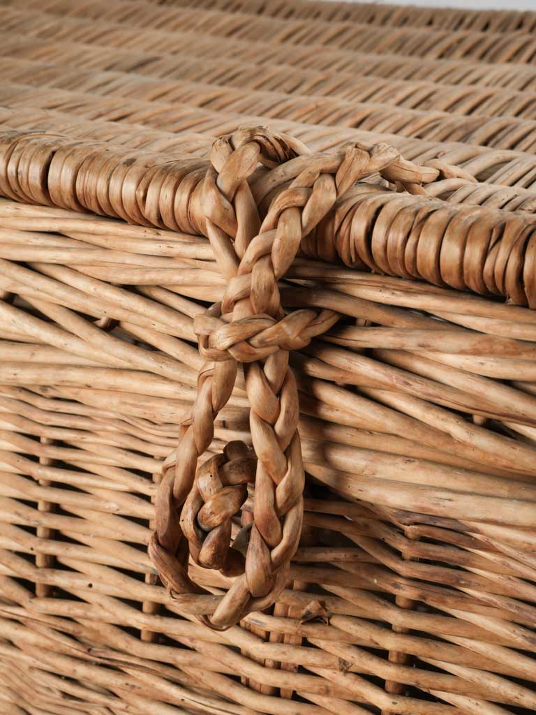 Lovely vintage wicker blanket chest
