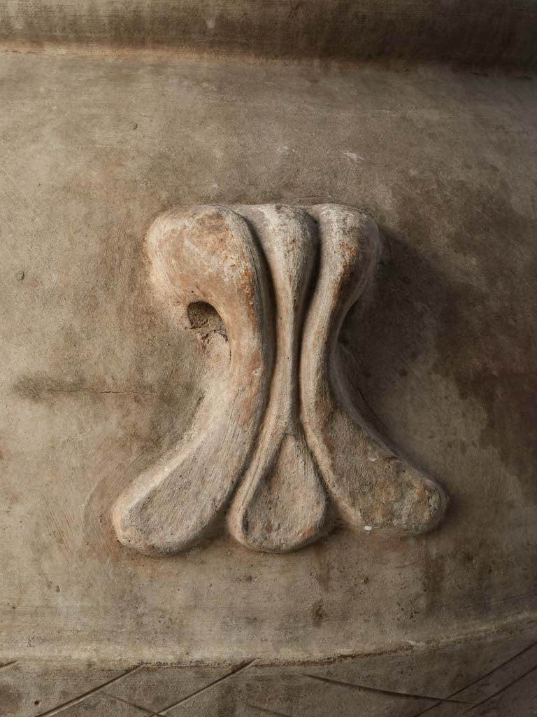 Classic style terracotta garden jar