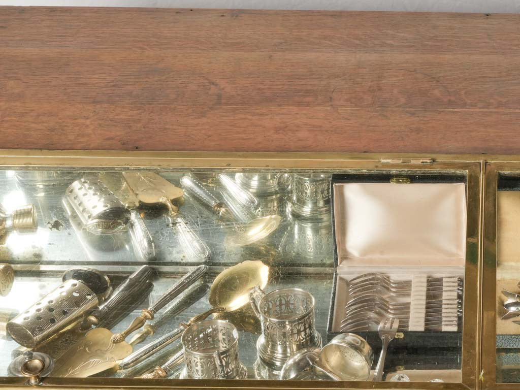 Serviced-polished vintage display