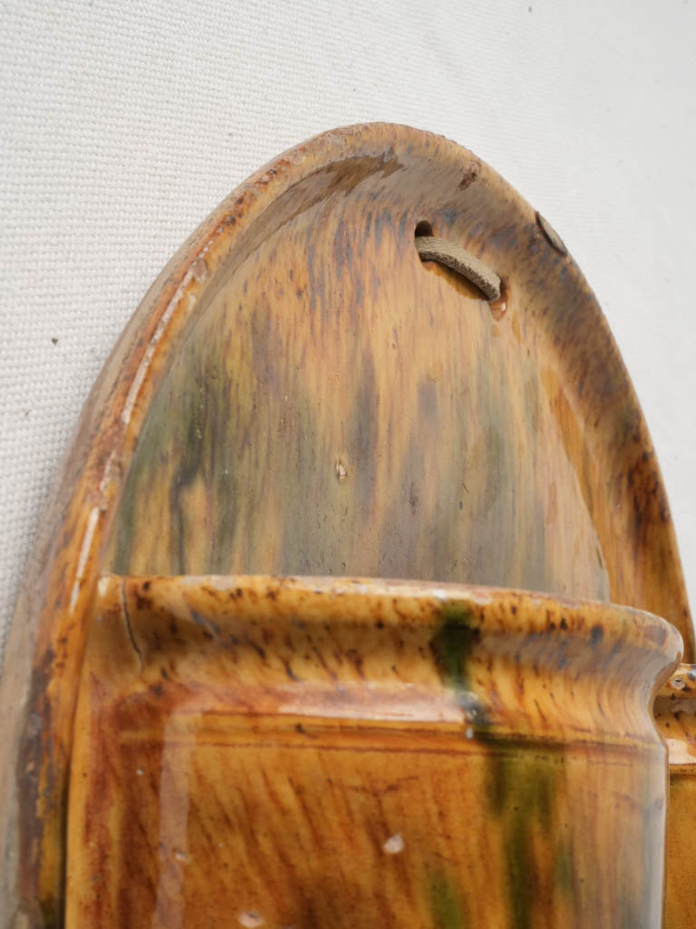 Semicircular handcrafted culinary piece