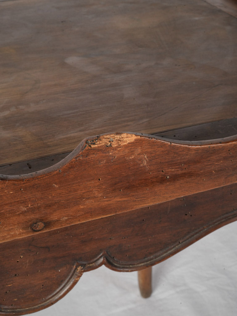 Traces of old wormholes table