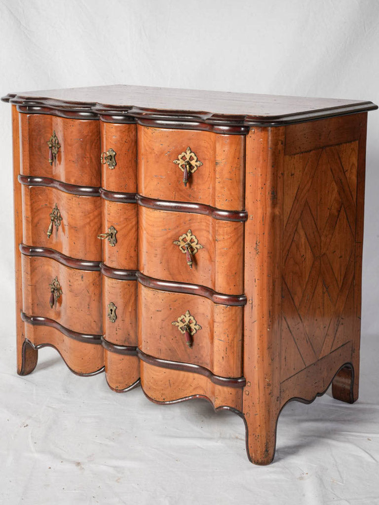 Compact Mid-20th Century Cherrywood Chest of Drawers w/ Crossbow Front and Parquetry Sides - 31½"