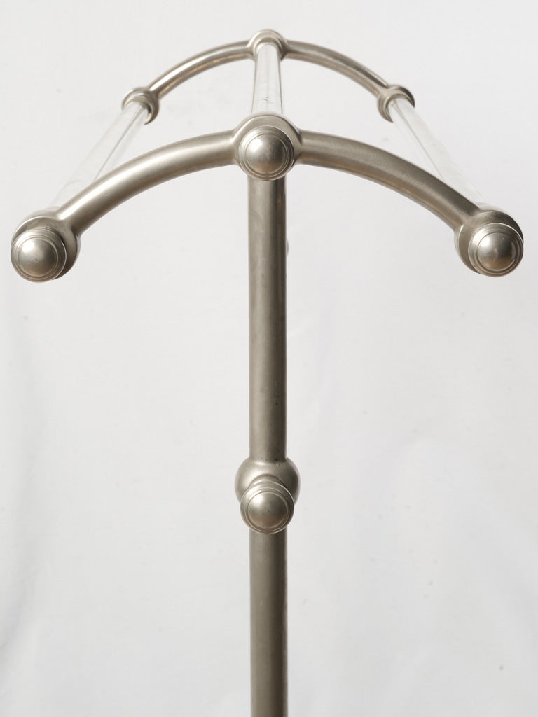 Timeless satin sheen towel rack