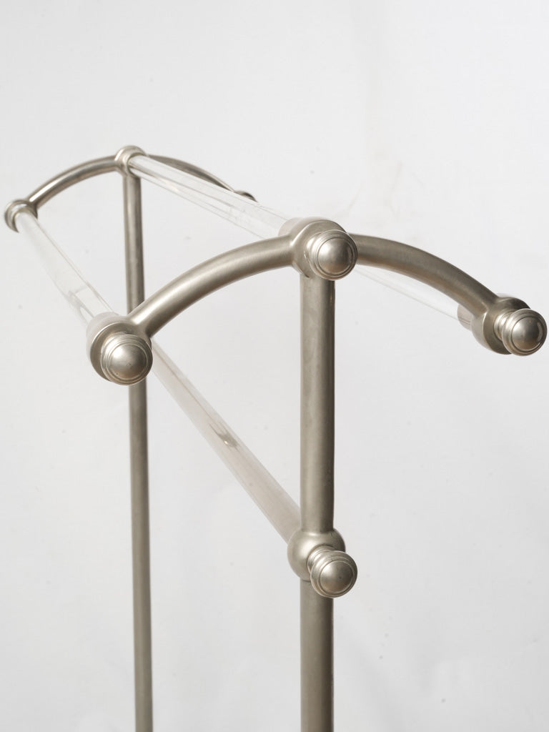 Classic Riviera style towel stand
