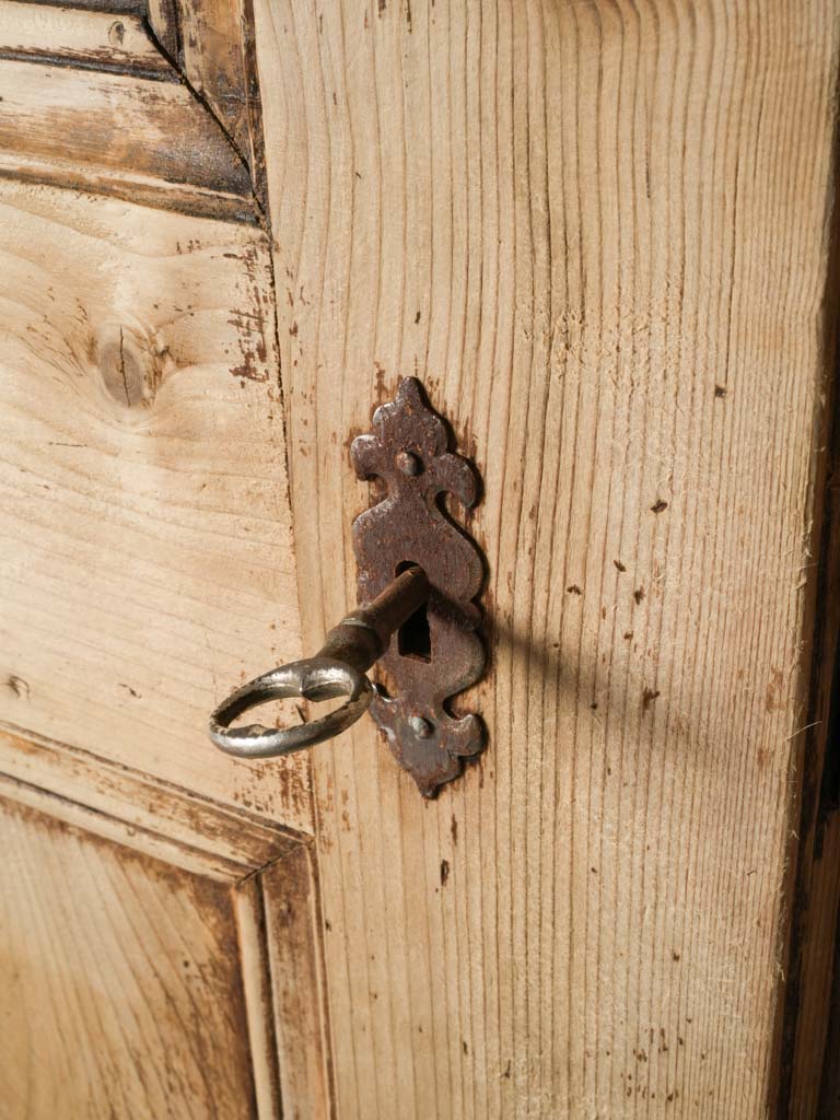 Pale fir kitchen storage
