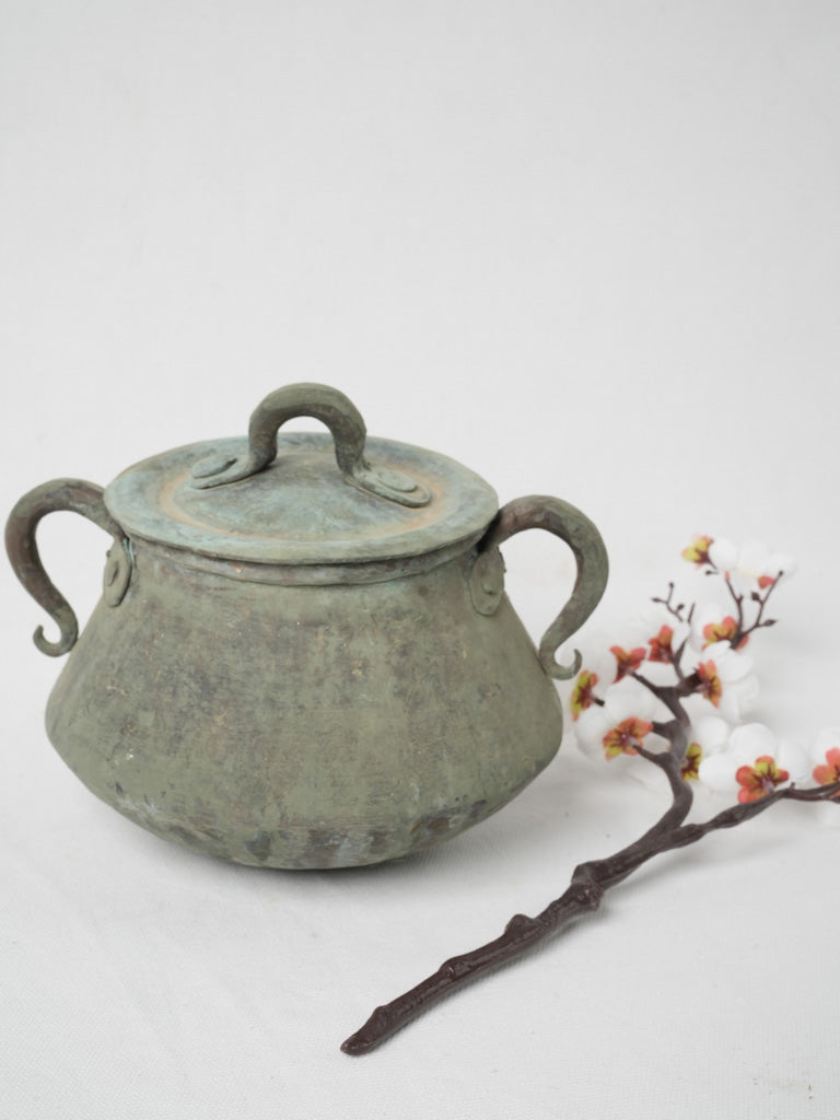 Antique petite cooking pot