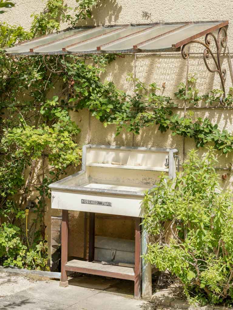 Antique garden sink from Bouzard Paris