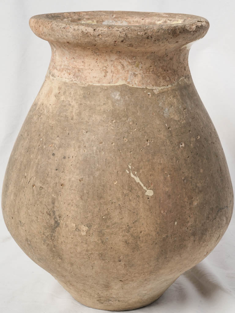 Rustic taupe Biot vessel