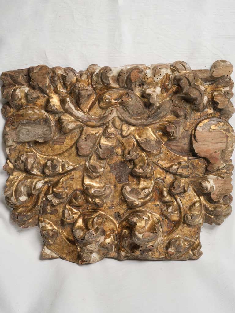 Italian Baroque Giltwood Boiserie Overdoor Fragment From The Late 17th Century - 18½" x 21¾"
