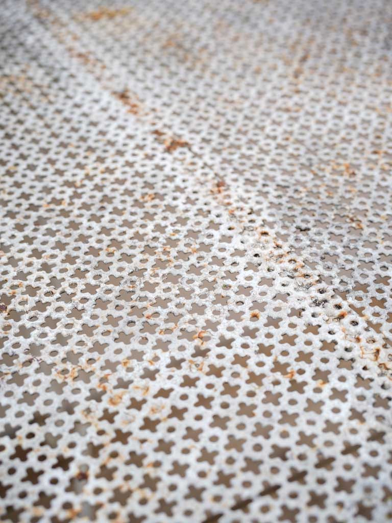 Iconic French ironworker-designed table