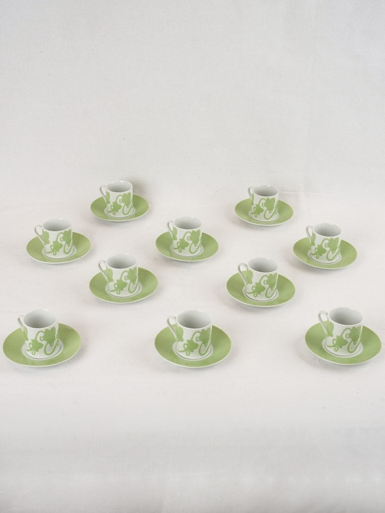 Timeless Silea ivy green tea set