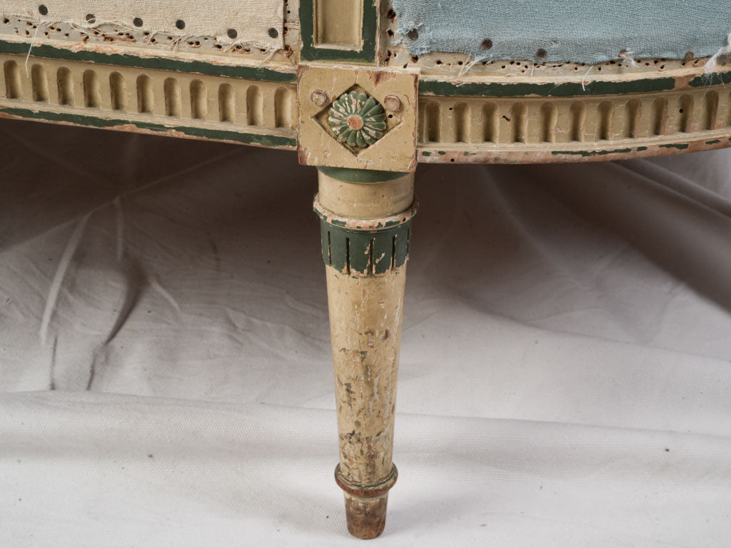 Sophisticated asymmetric back méridienne