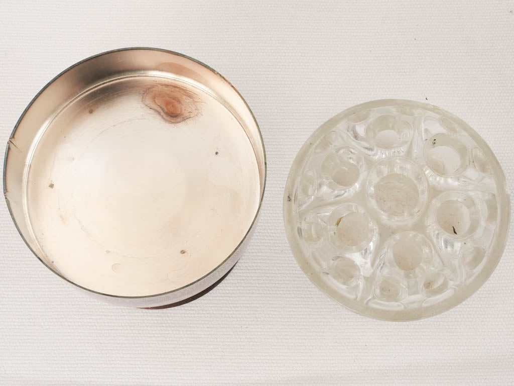 Traditional silvered pique fleurs vase