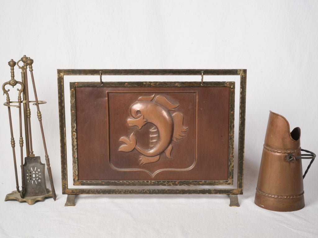 French artisanal fireplace screen