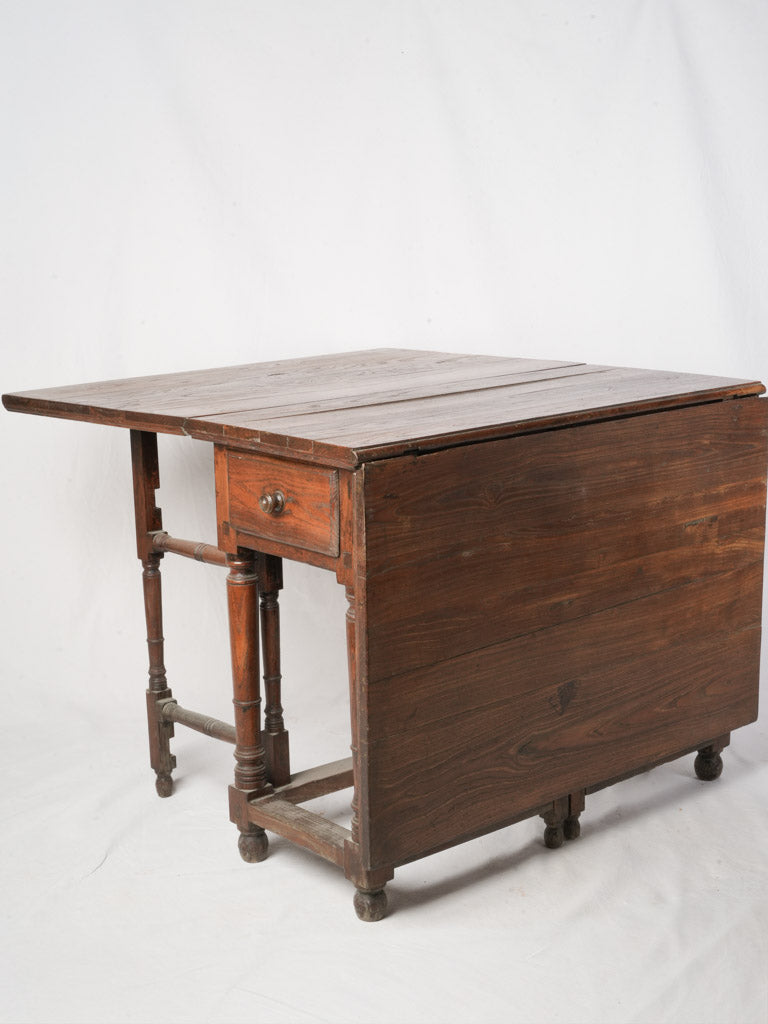 Patinated chestnut-brown finished table