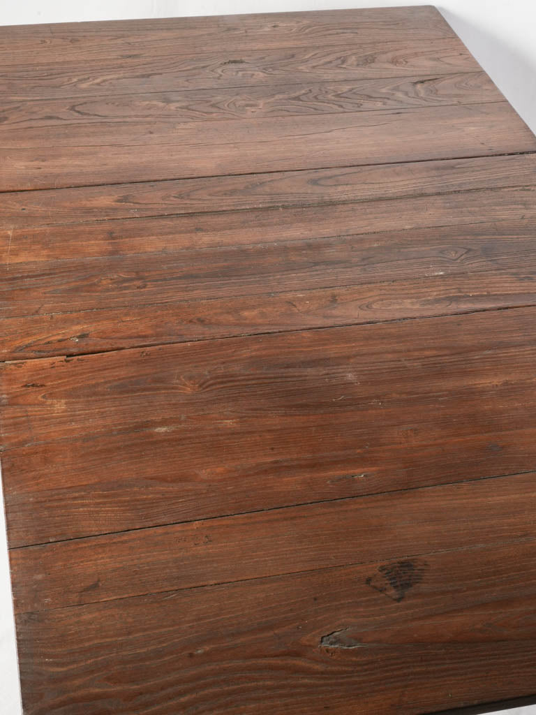 Artisanal turned-legs dining table