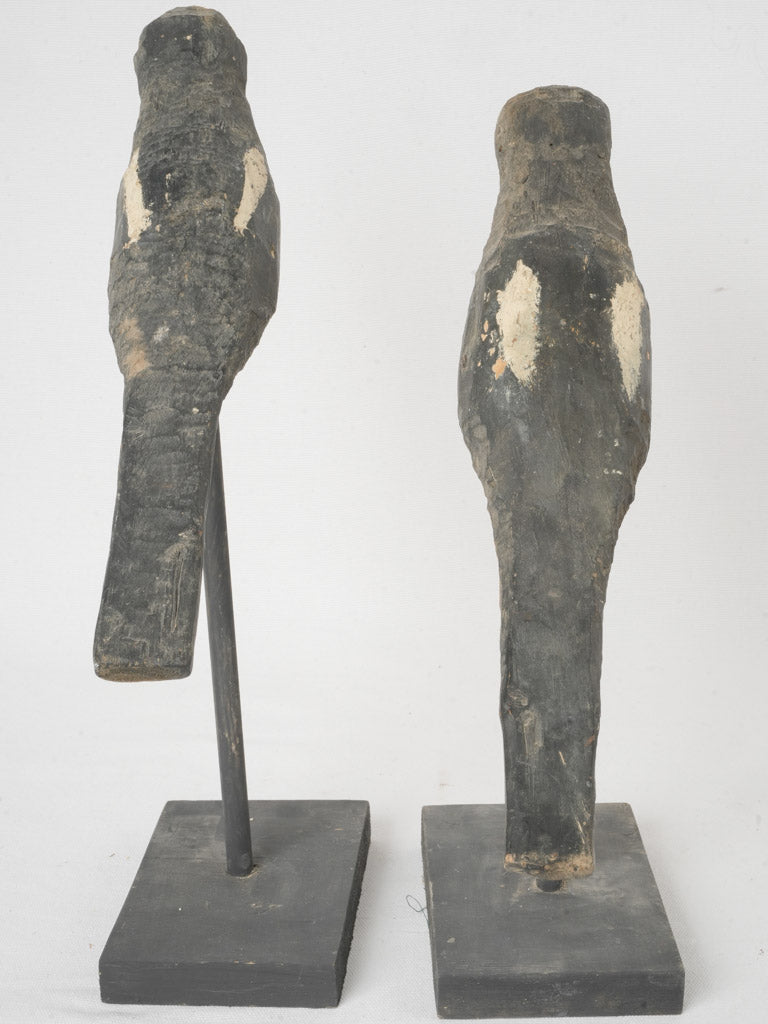 Distinctive wooden decorative bird figures
