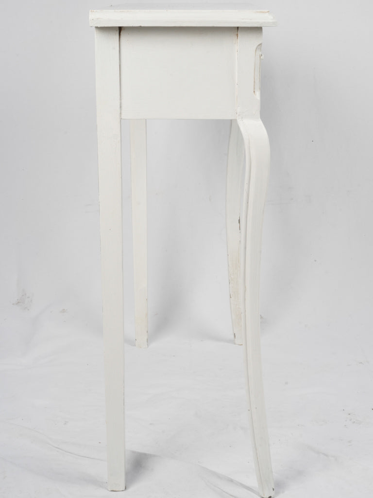 Timeless white painted console set