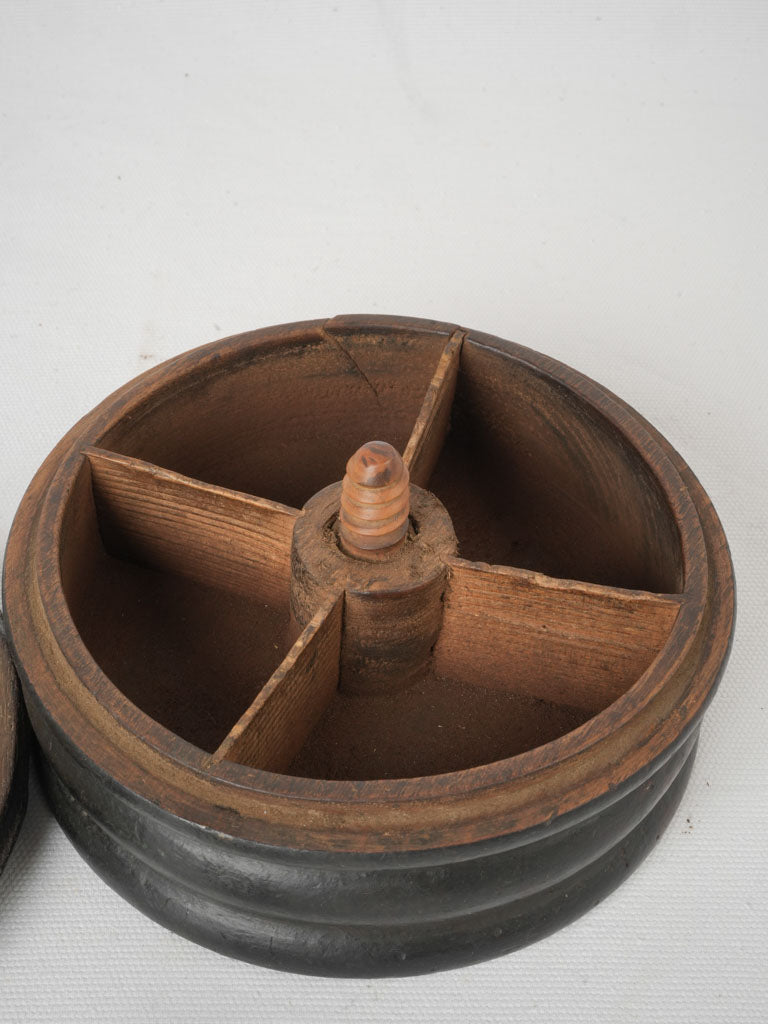 Intriguing puzzle-like spice holder