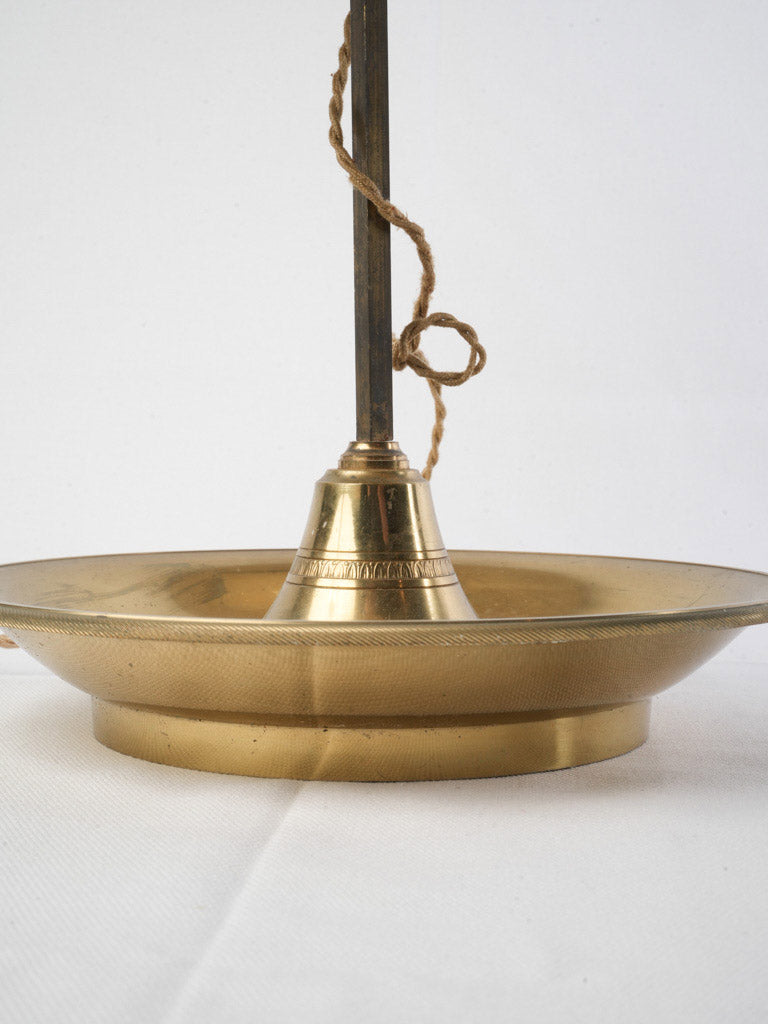 Antiquity-inspired bouillotte lamp