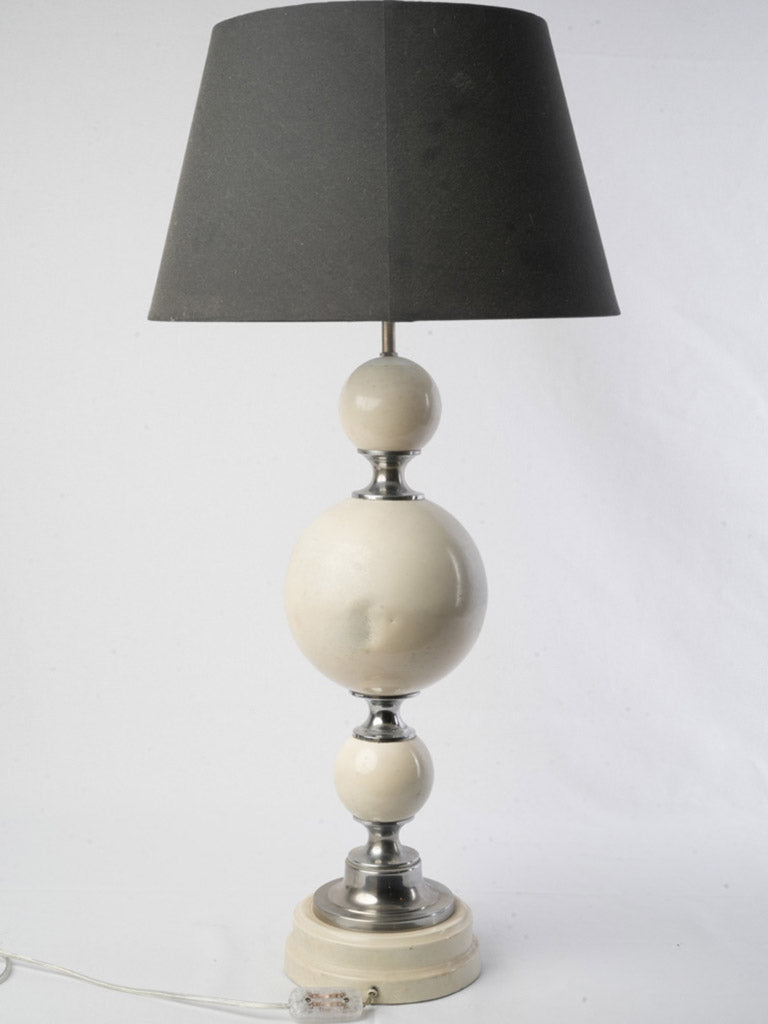 Timeless geometric design table lamp