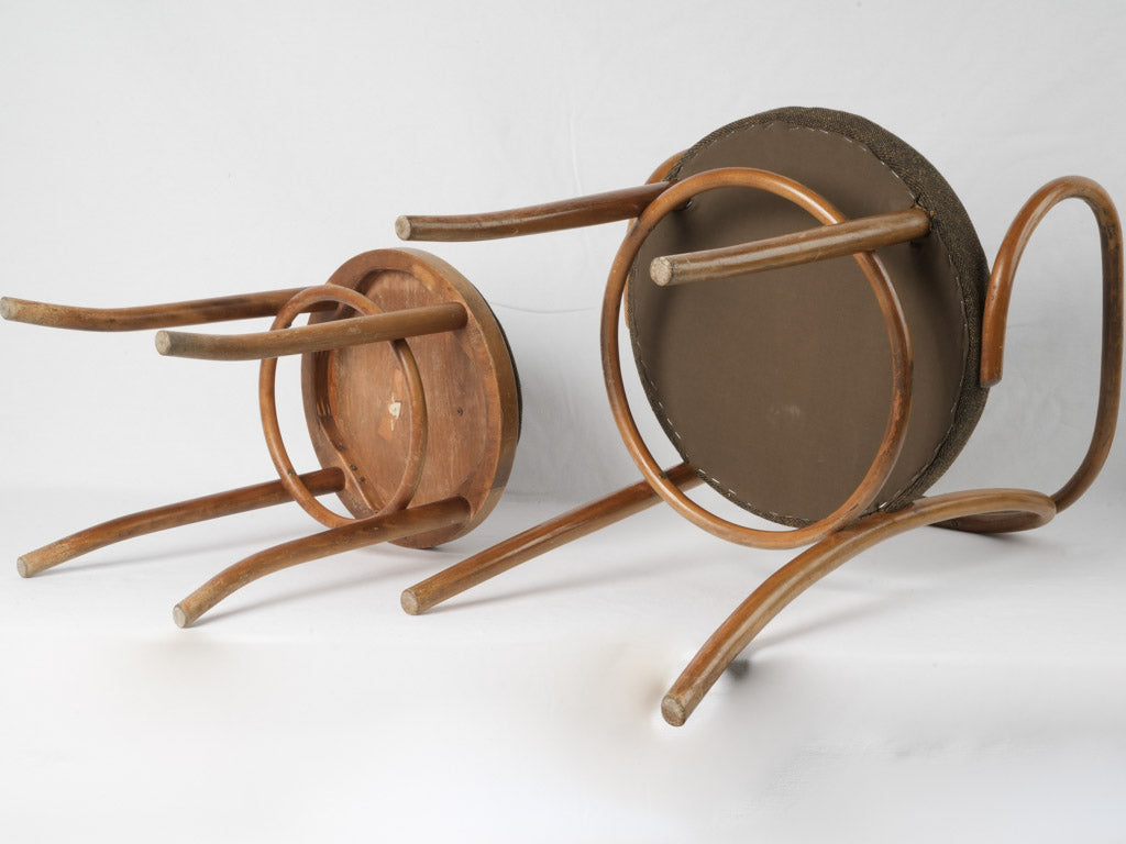 Nostalgic bentwood seating arrangement