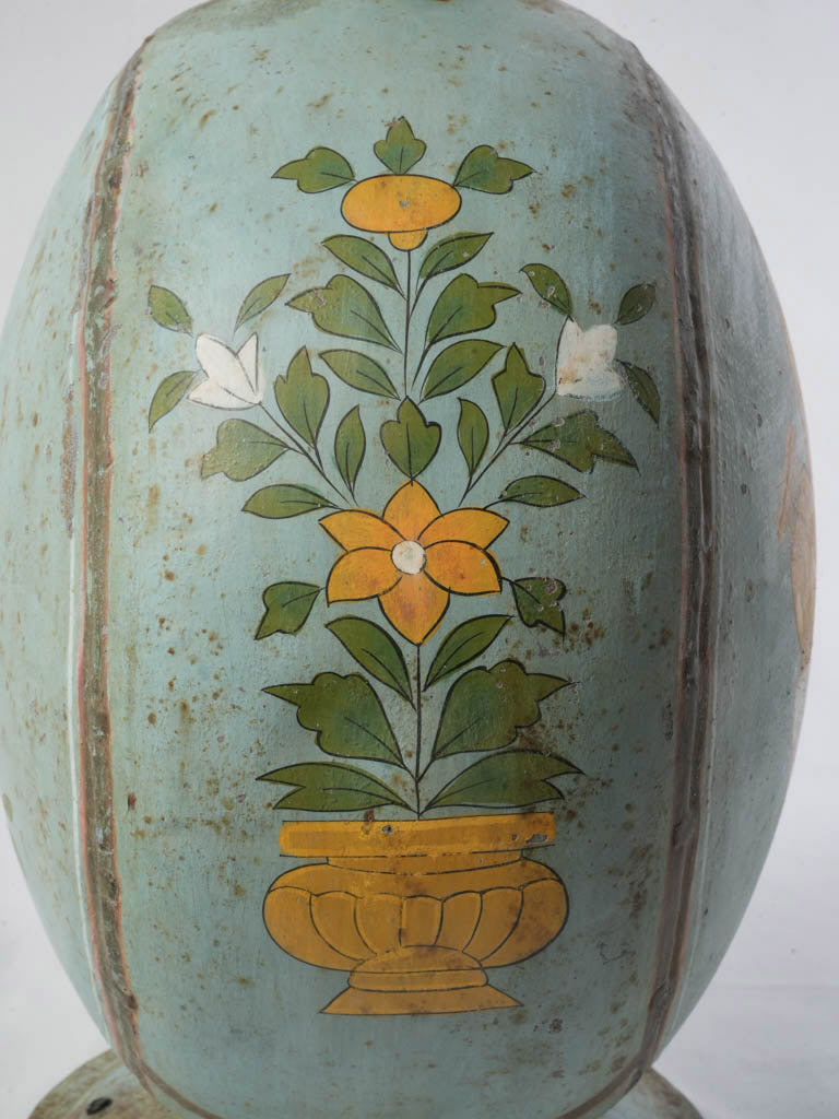 Artistic naive style oil lamp
