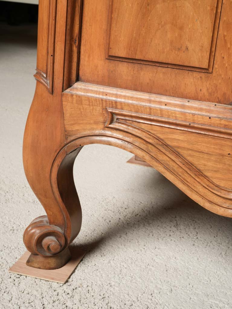 Traditional craft provençal sideboards