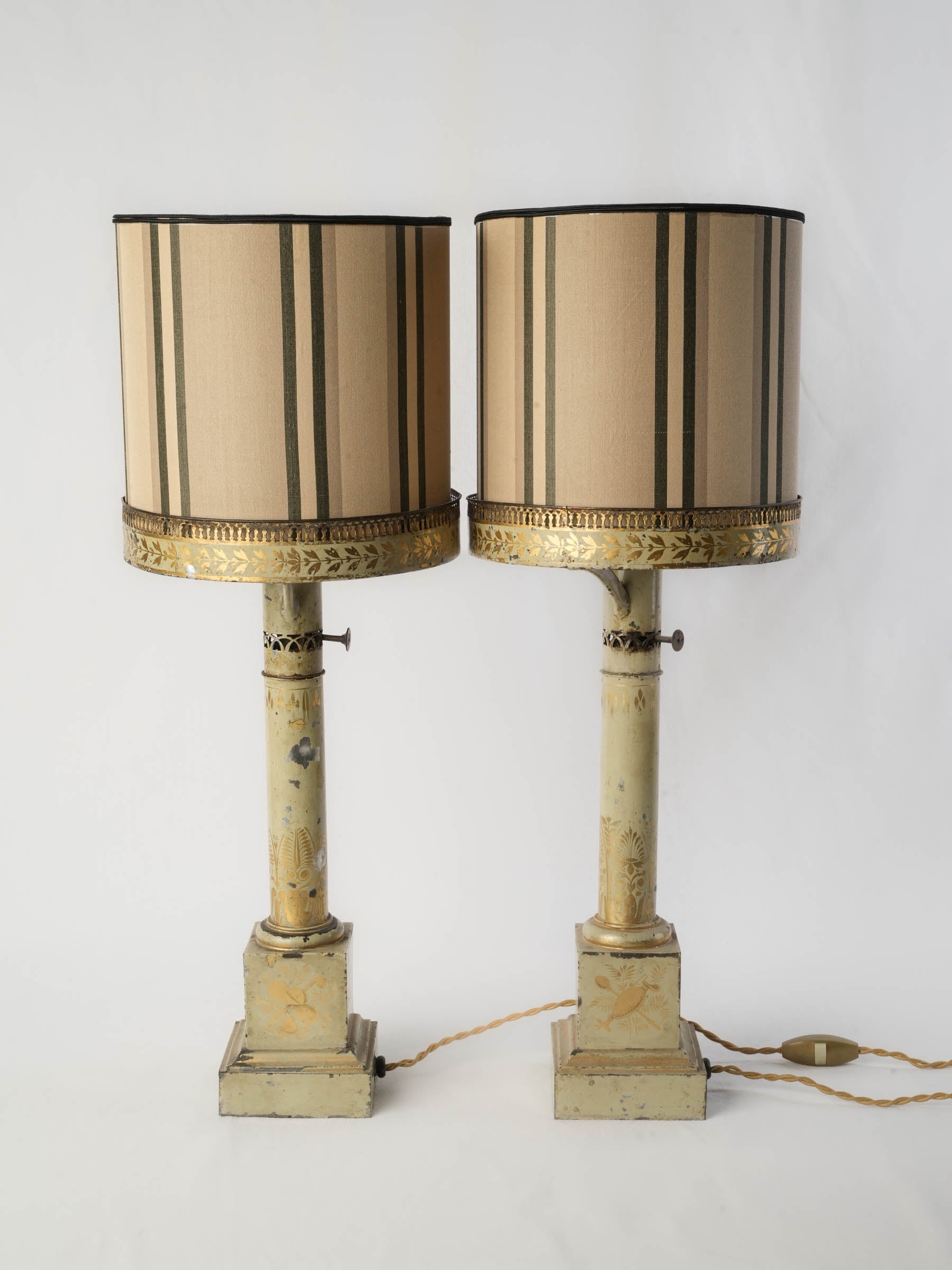 Antique neoclassical tôle table lamps