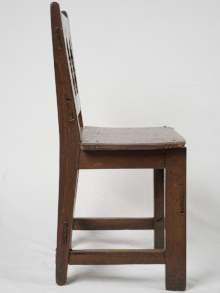 Elegant, Walnut, Late Nineteenth Century Chair