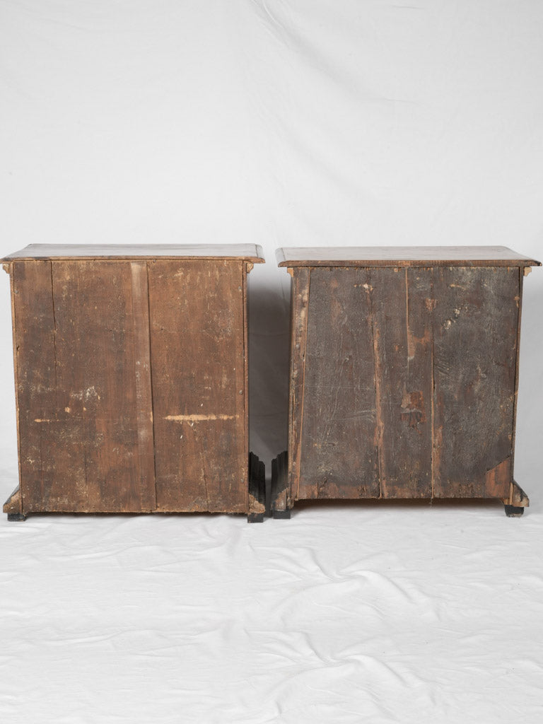 Classic veneered nightstands with key features