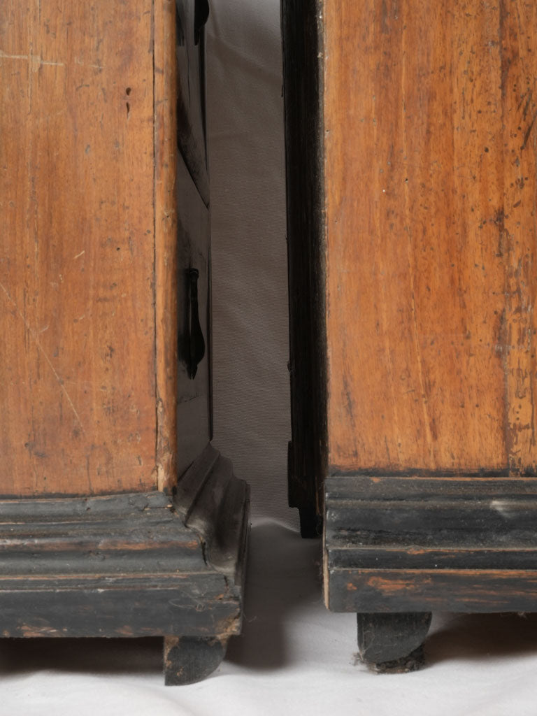 Refined black finish antique nightstands