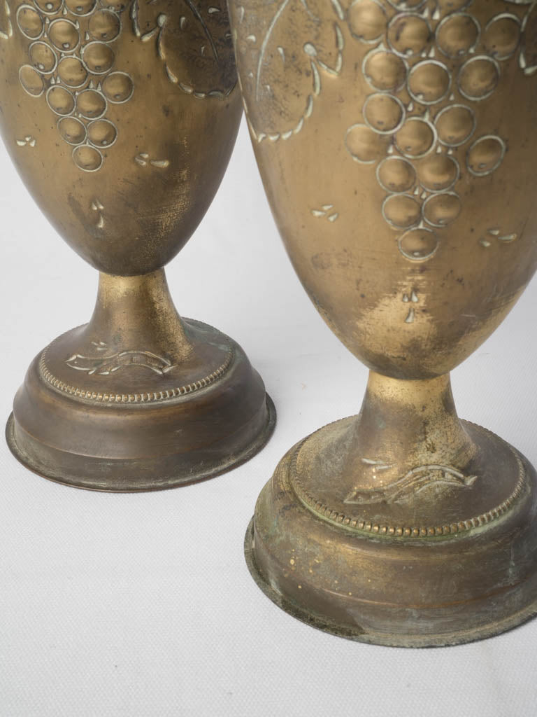 Aged whiplash line embellishments