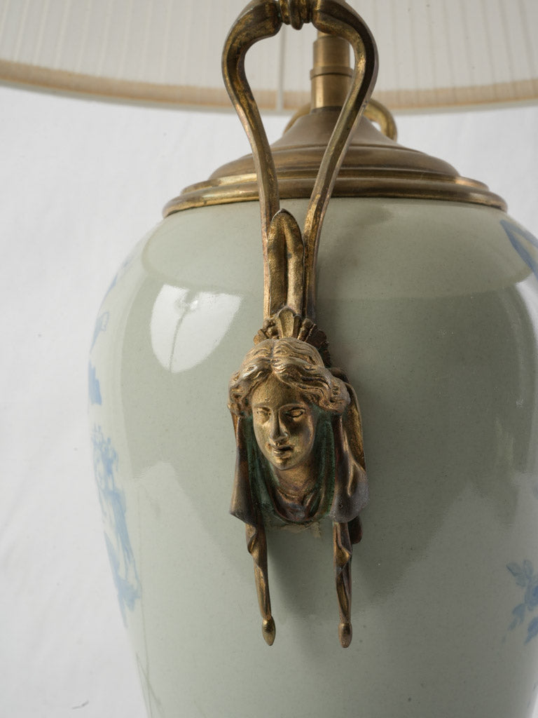 Opulent intricate design lamp