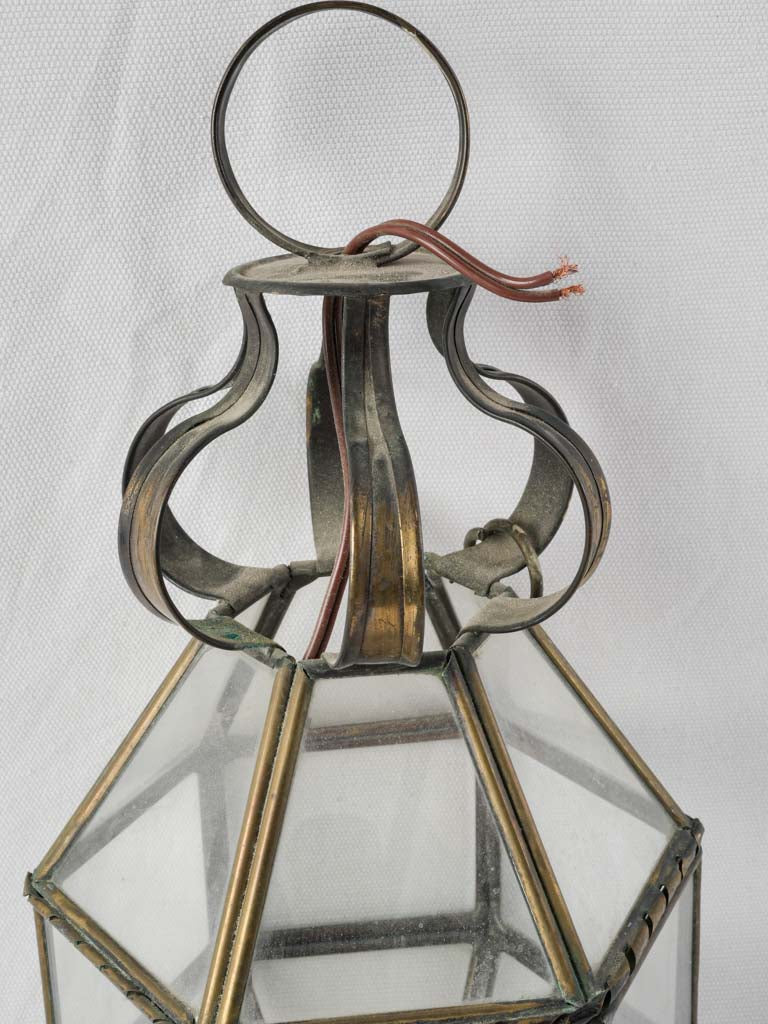 Elegant glass illuminant