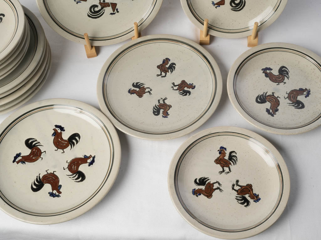 Vintage farmhouse dining plate set