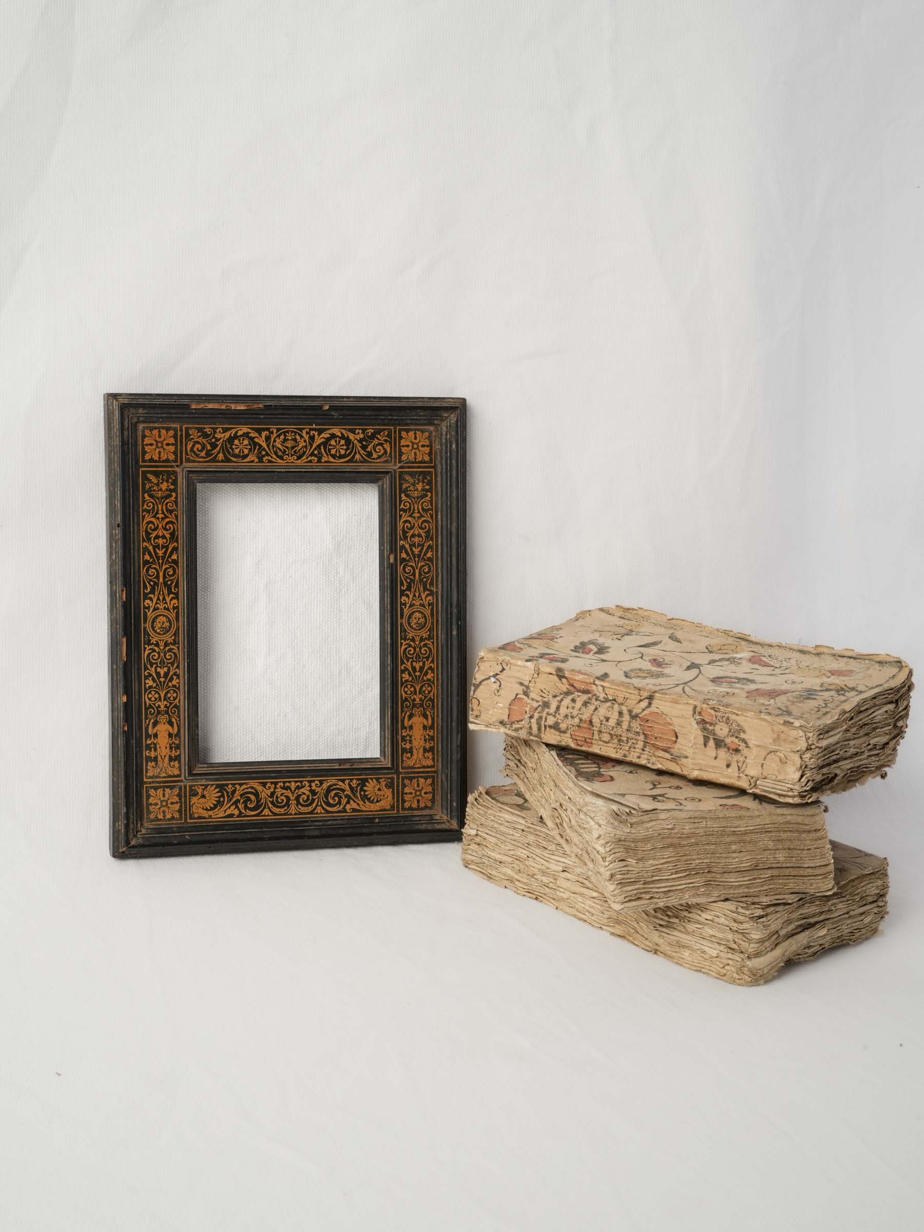 Petite Tuscan Cassetta Frame in Ebonized Pearwood, Italy, Late 18th Century -9" x 7½"