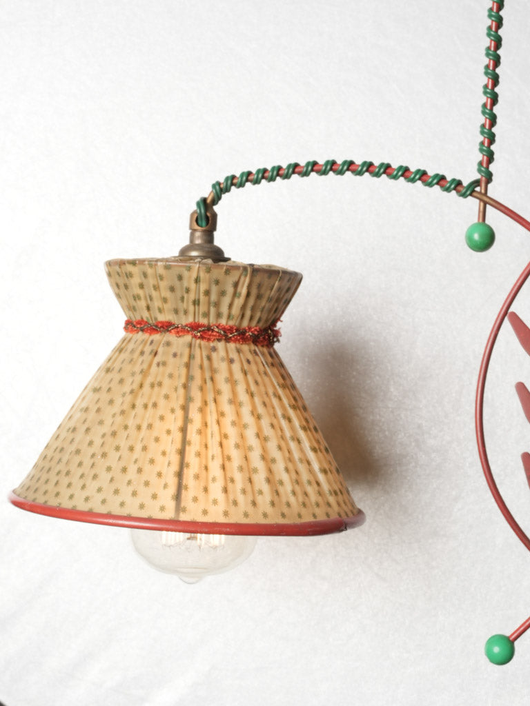 Charming, 1940s olive branch motif