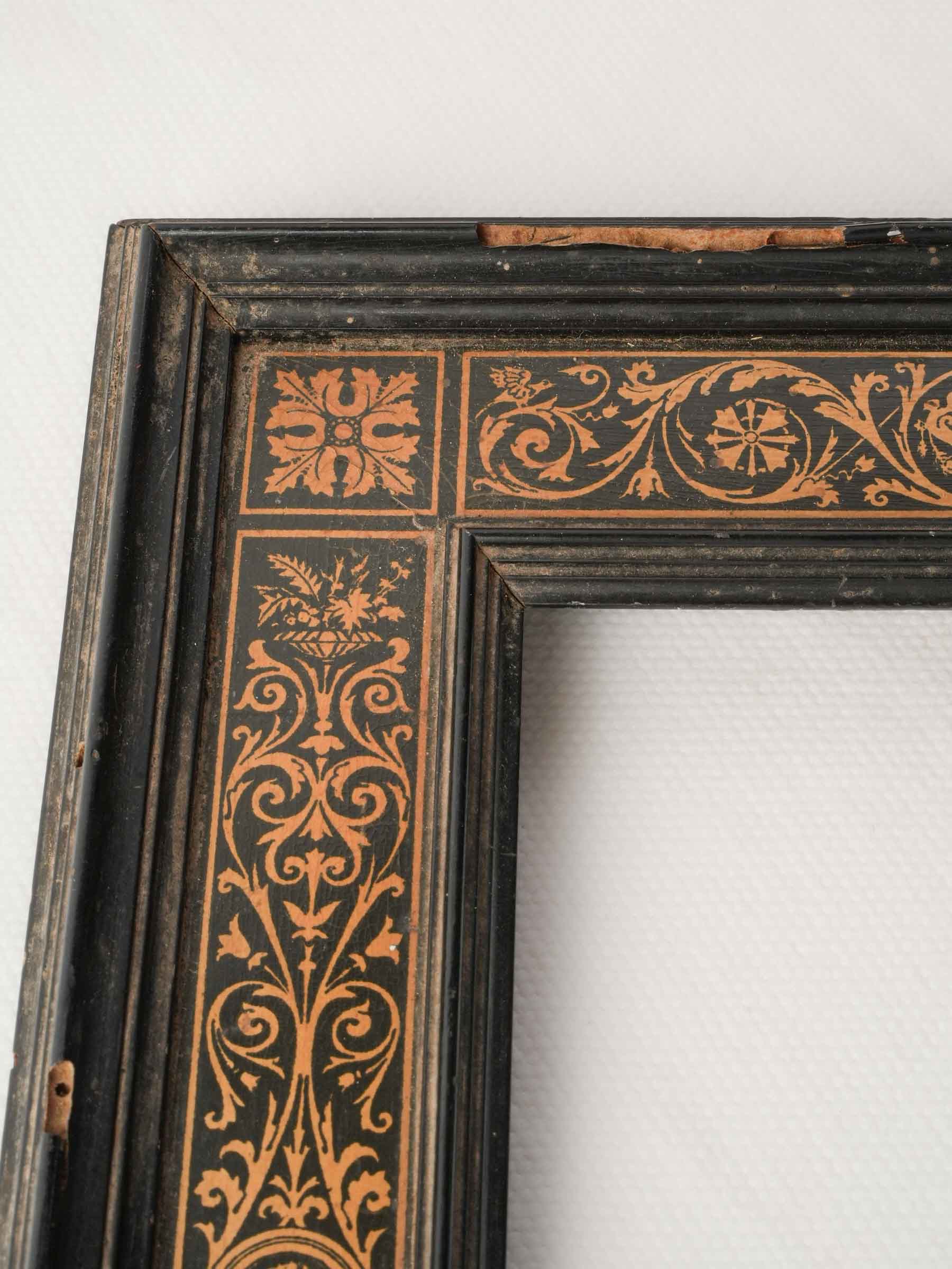 Petite Tuscan Cassetta Frame in Ebonized Pearwood, Italy, Late 18th Century -9" x 7½"