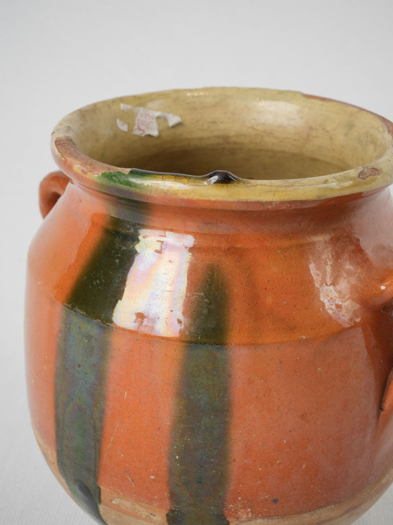Time-honored green-drip French vessel